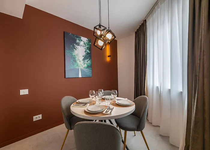 Orion New Boutique Building Apartment With Parking *